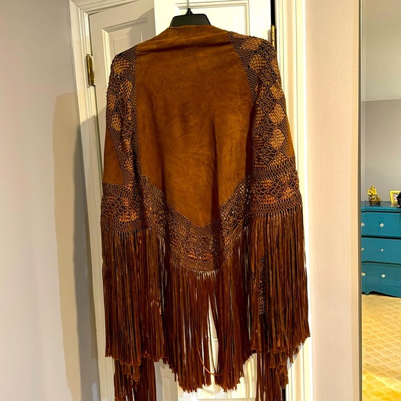 Gorgeous suede and silk shawl! - Picture 2 of 5